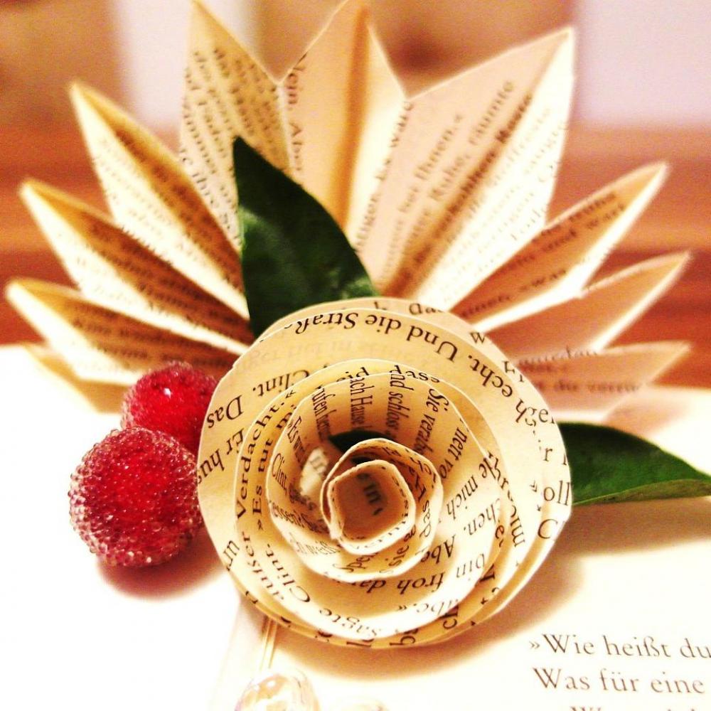 Bild zur Veranstaltung - DIY BookTok Vibes: Zauberhafte Buchblüten