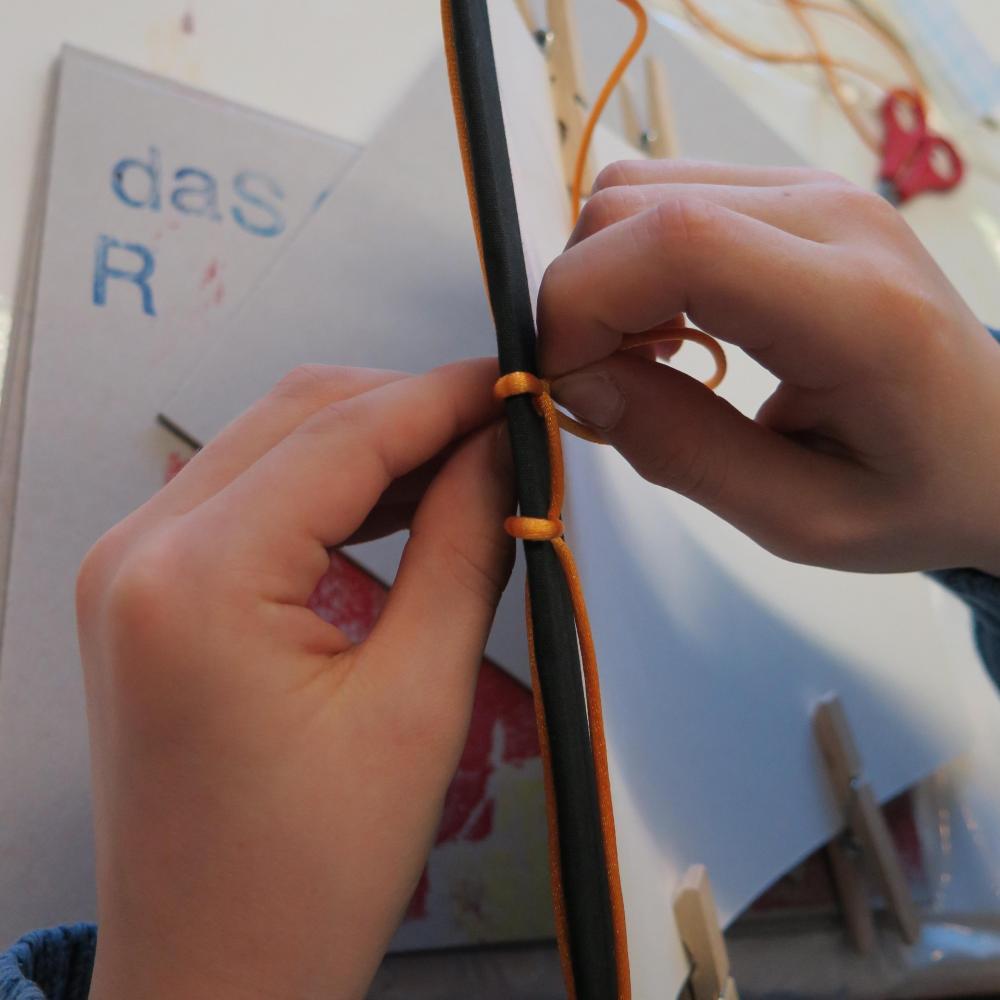 Bild zur Veranstaltung - »B« wie Buchbindewerkstatt der Buchkinder Stuttgart