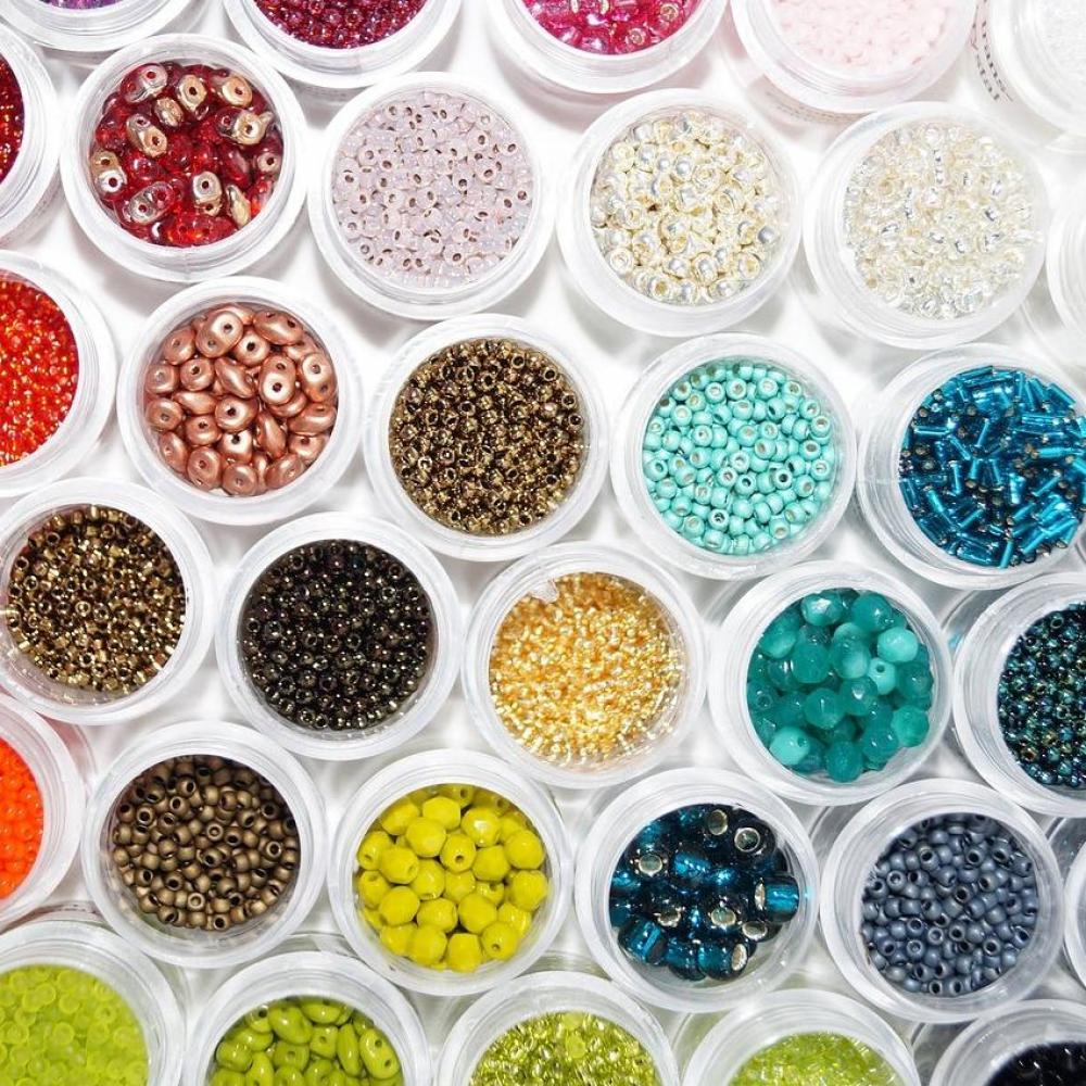 Bild zur Veranstaltung - DIY BookTok Vibes: Glamouröses Bedazzeln