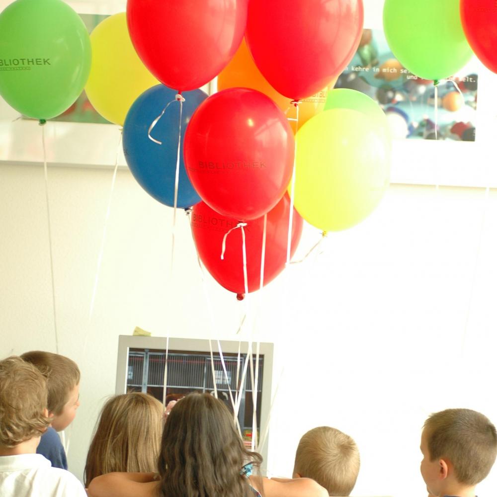 Bild zur Veranstaltung - 20 Jahre Stadtteilbibliothek West : Jubiläumsfest