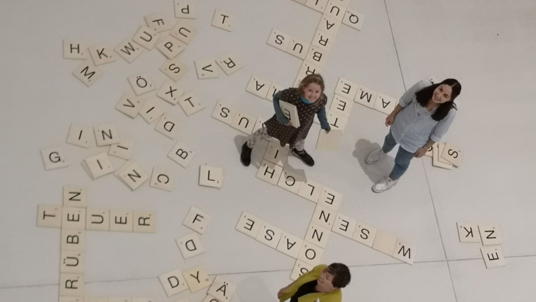 >>T<<  wie Teenstreff der Buchkinder Stuttgart