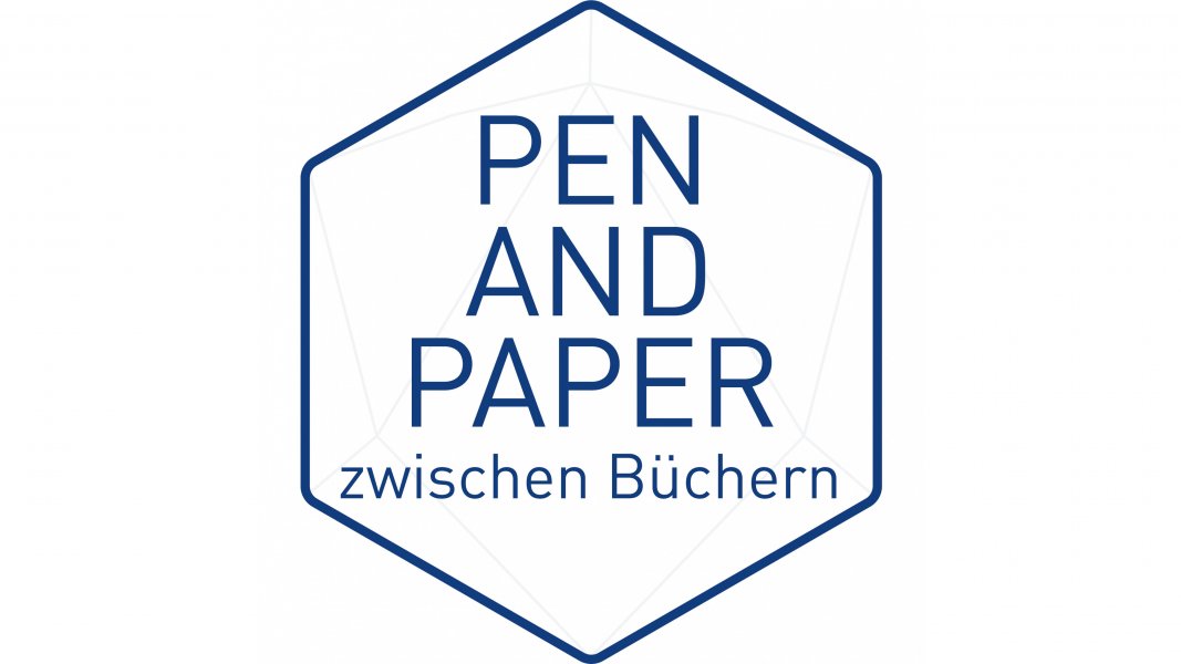 Pen &amp; Paper zwischen Büchern