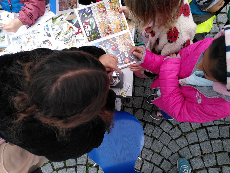 Stadtteilfest Veielbrunnen-NeckarPark 2025: Comic-Buttons und mehr…