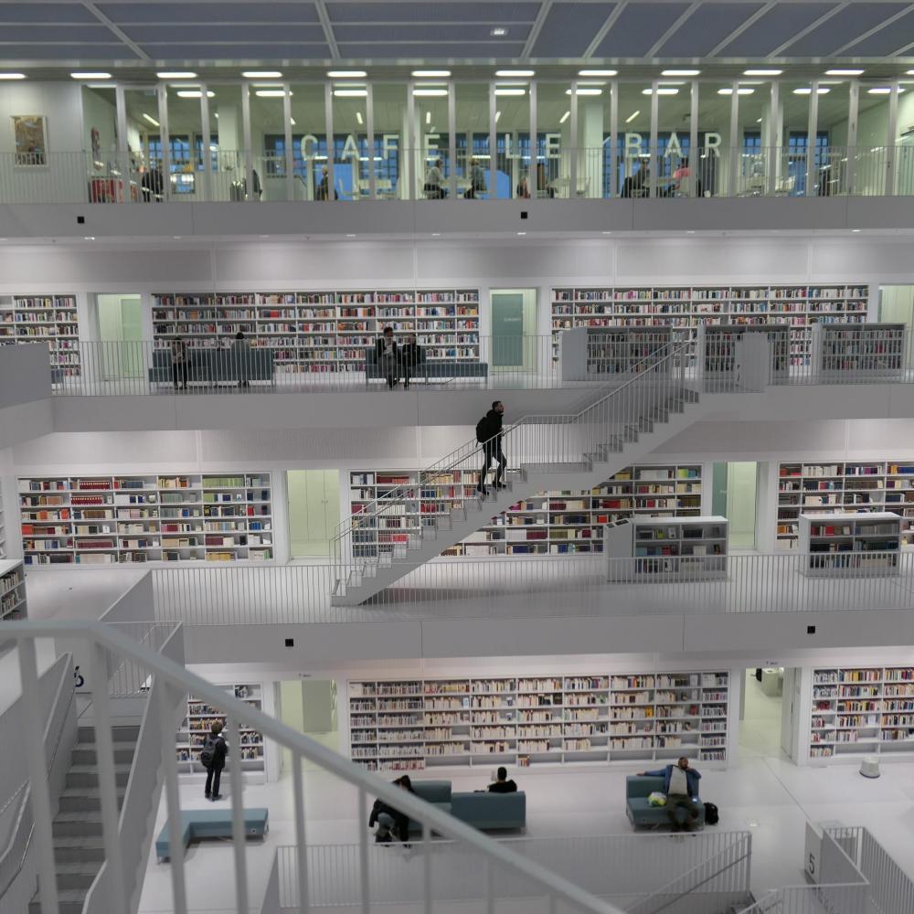 Bild zur Veranstaltung - BibliotheksTOUR: Stadtbibliothek am MailÃ¤nder Platz