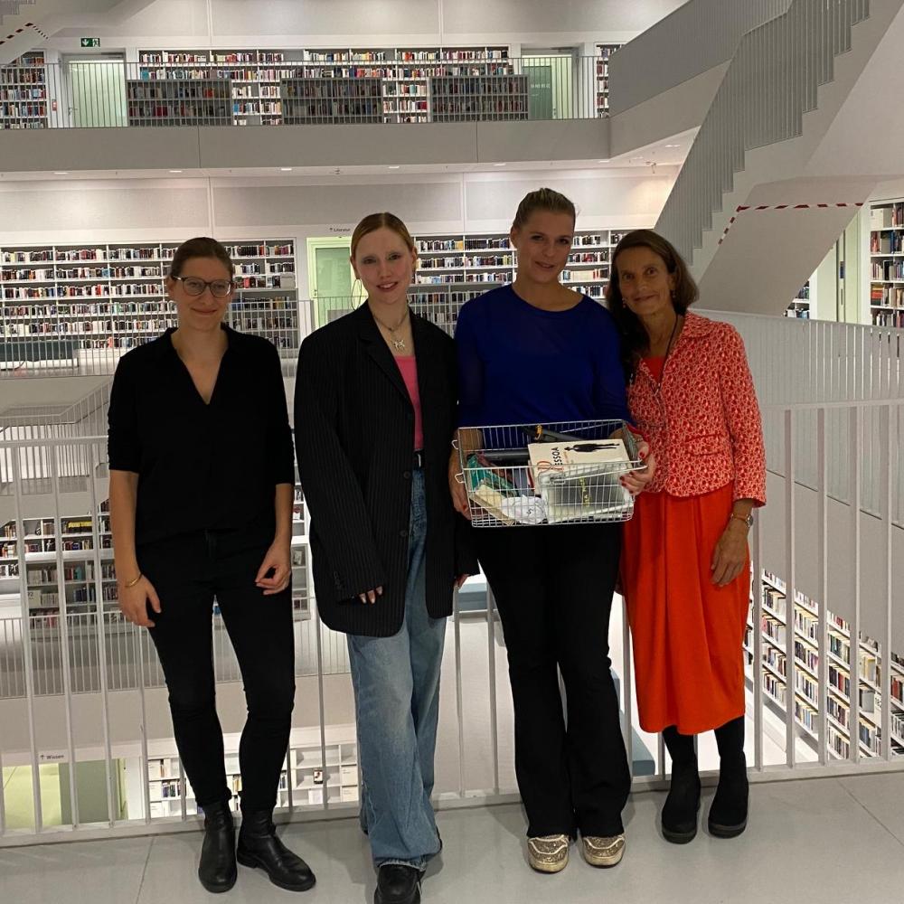 Bild zur Veranstaltung - Szenische Lese-Reise mit den Landesstipendiat*innen durch die Stadtbibliothek Stuttgart 